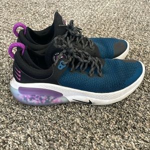 Nike Joyride Run Flyknit